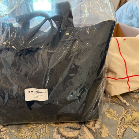 Clare V Black Le Zip Sac with travel pouch - Picture 10 of 12
